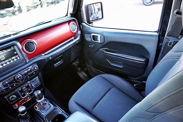 Used 2020 Black Jeep 4-Door Rubicon image 20