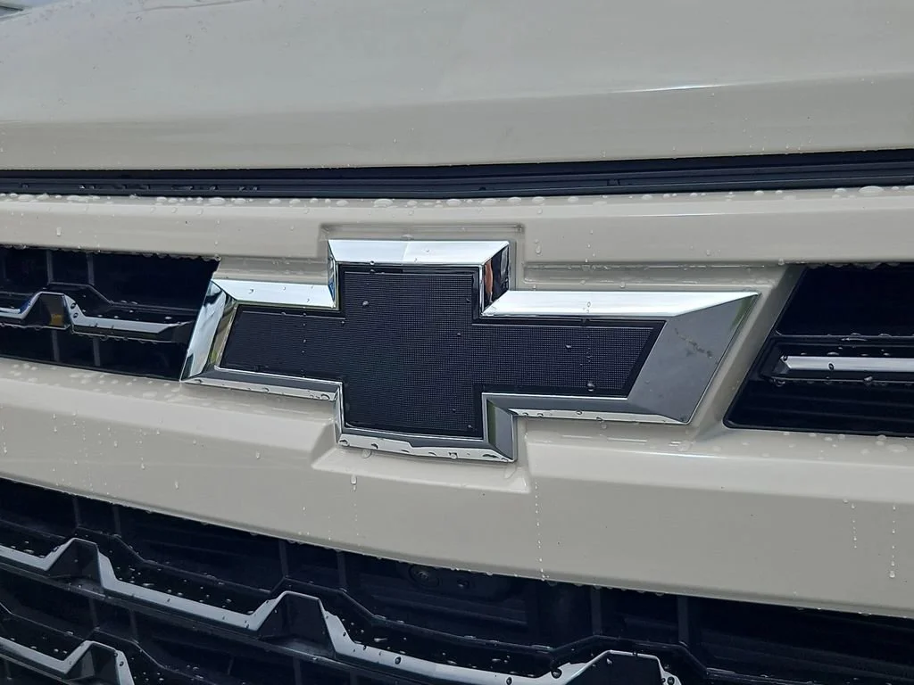 New 2026 White Sands Chevrolet RST image 25