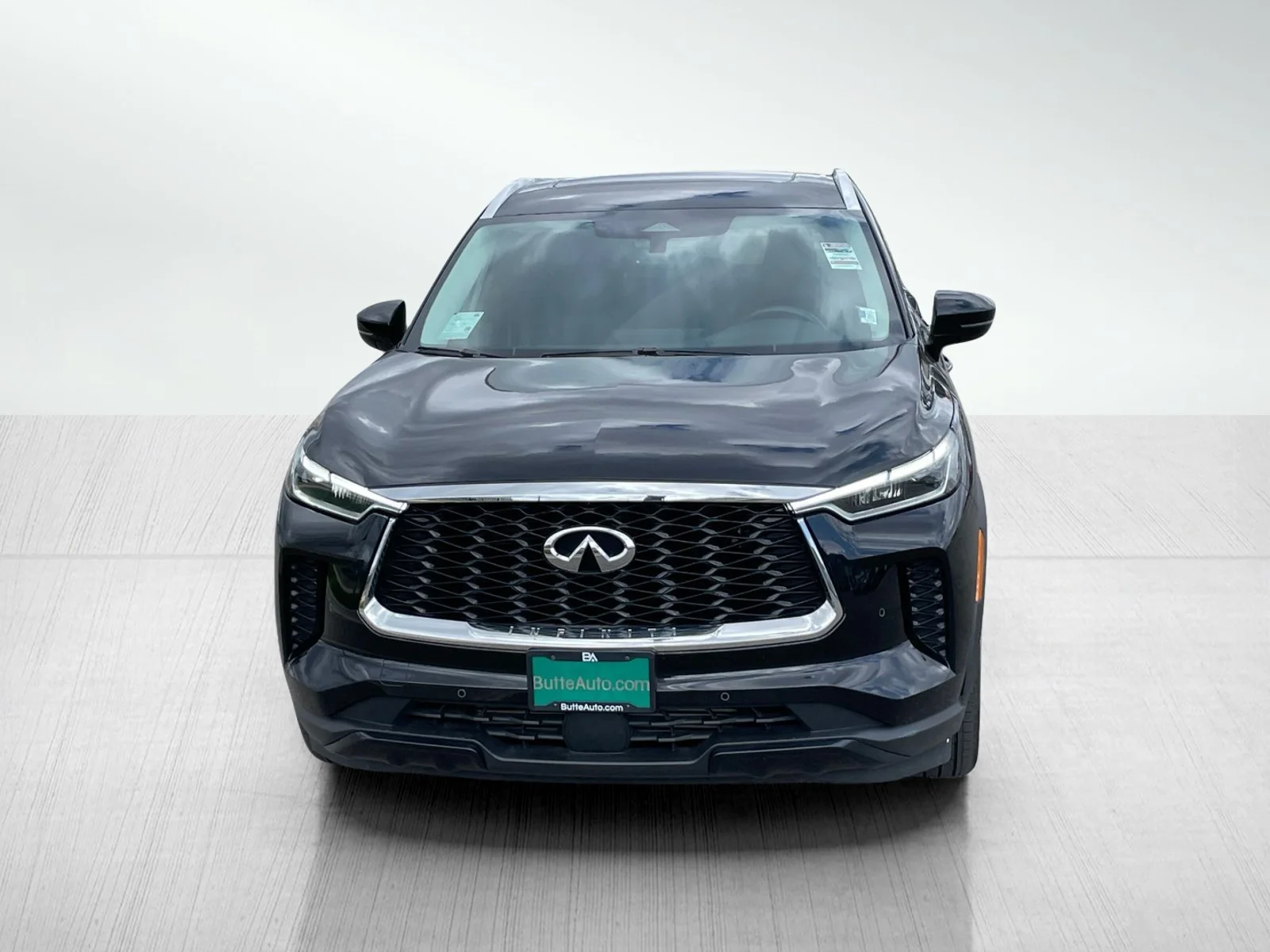 Used 2025 Mineral Black INFINITI LUXE image 8