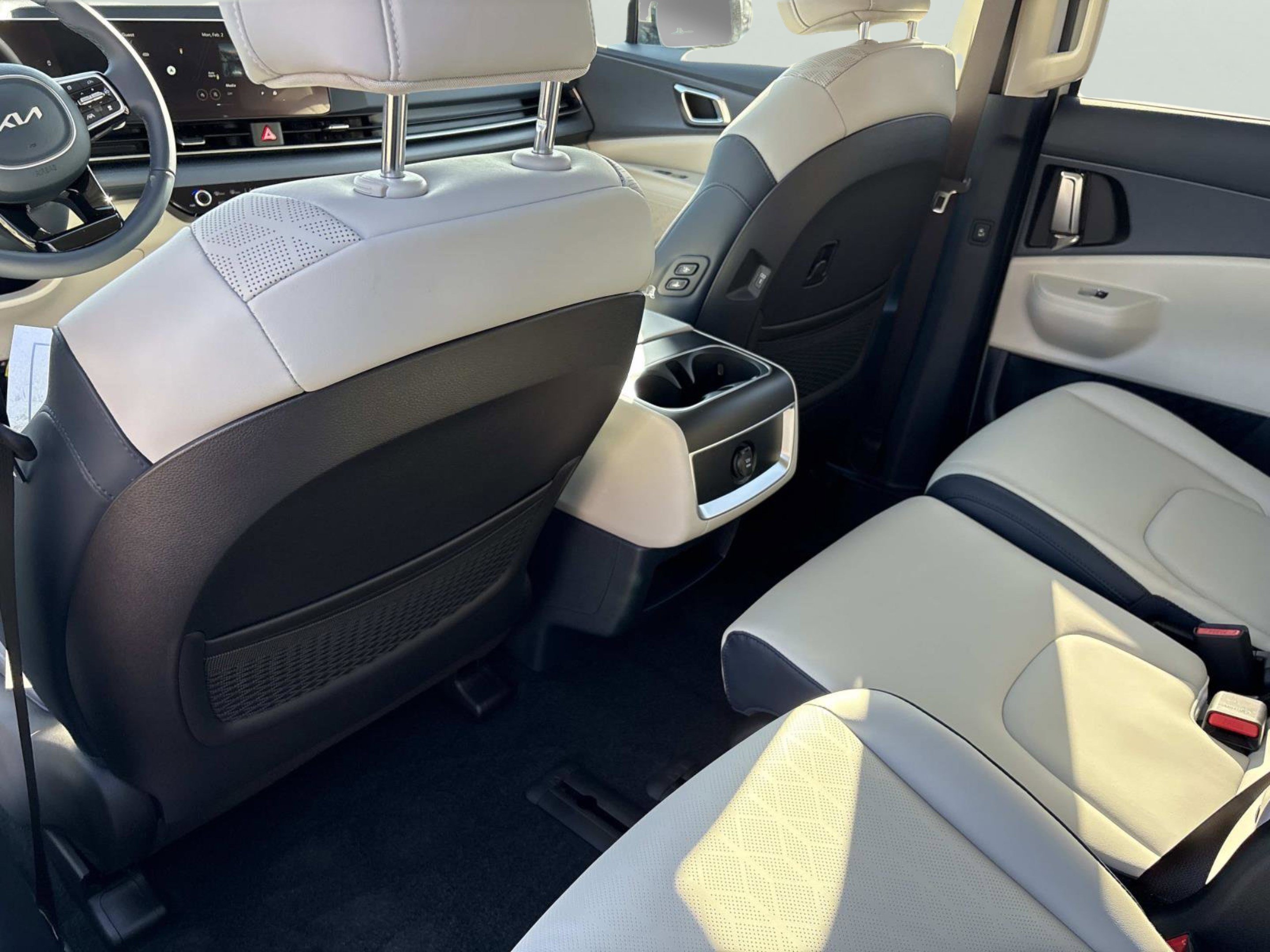 2026 Kia Carnival EX - Photo 12