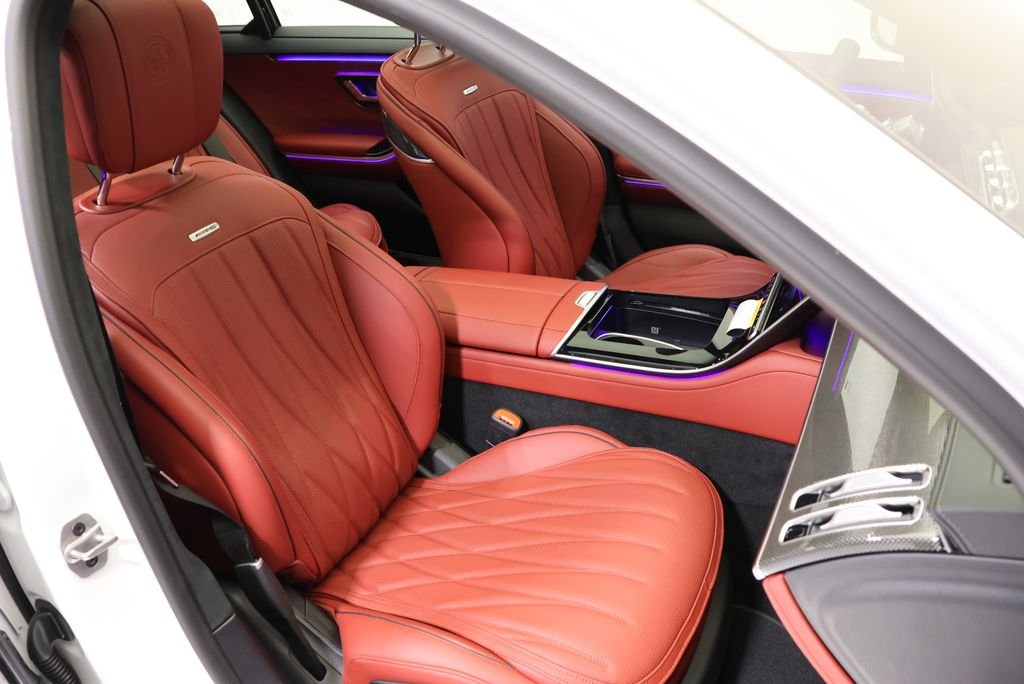 New 2026 MANUFAKTUR Moonlight White Metallic Mercedes-Benz S 63 E AMG® image 50