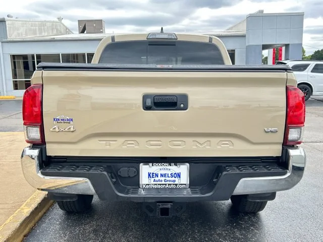 Used 2019 Quicksand Toyota SR5 image 10