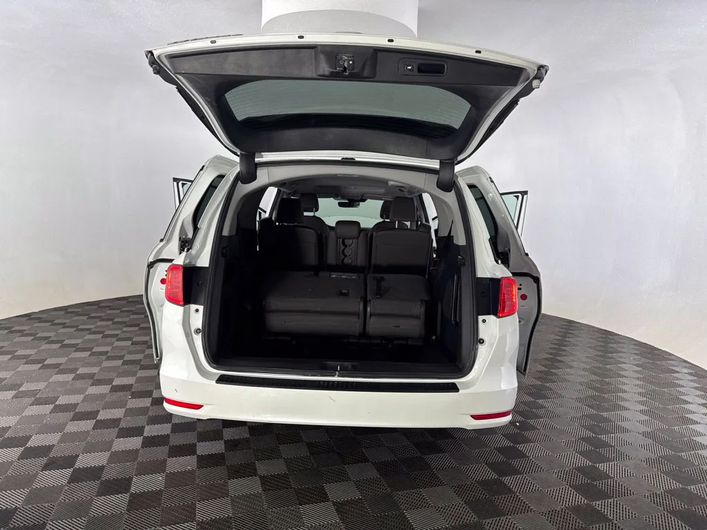 Used 2020 White Honda EX-L image 23