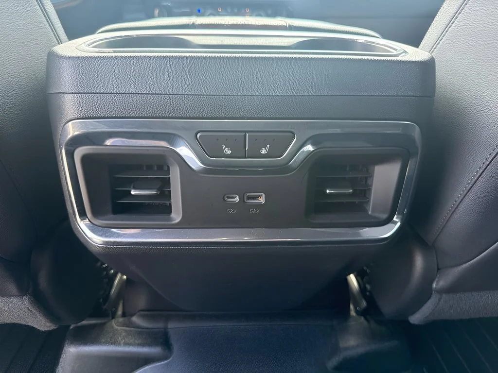 Used 2023 Iridescent Pearl Tricoat Chevrolet High Country image 11