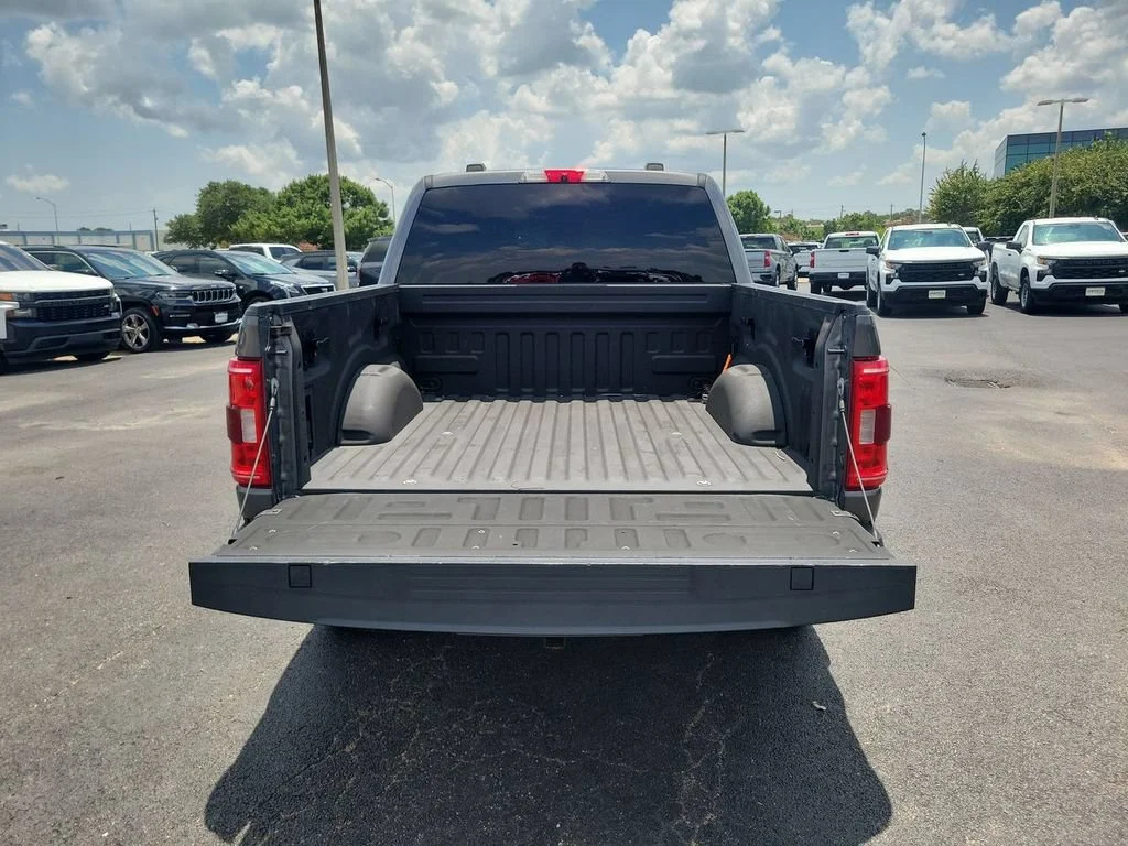 Used 2021 Gray Ford XLT image 26