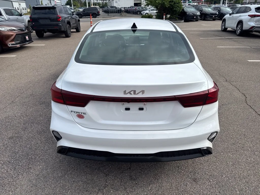 Used 2024 White Kia LXS image 6