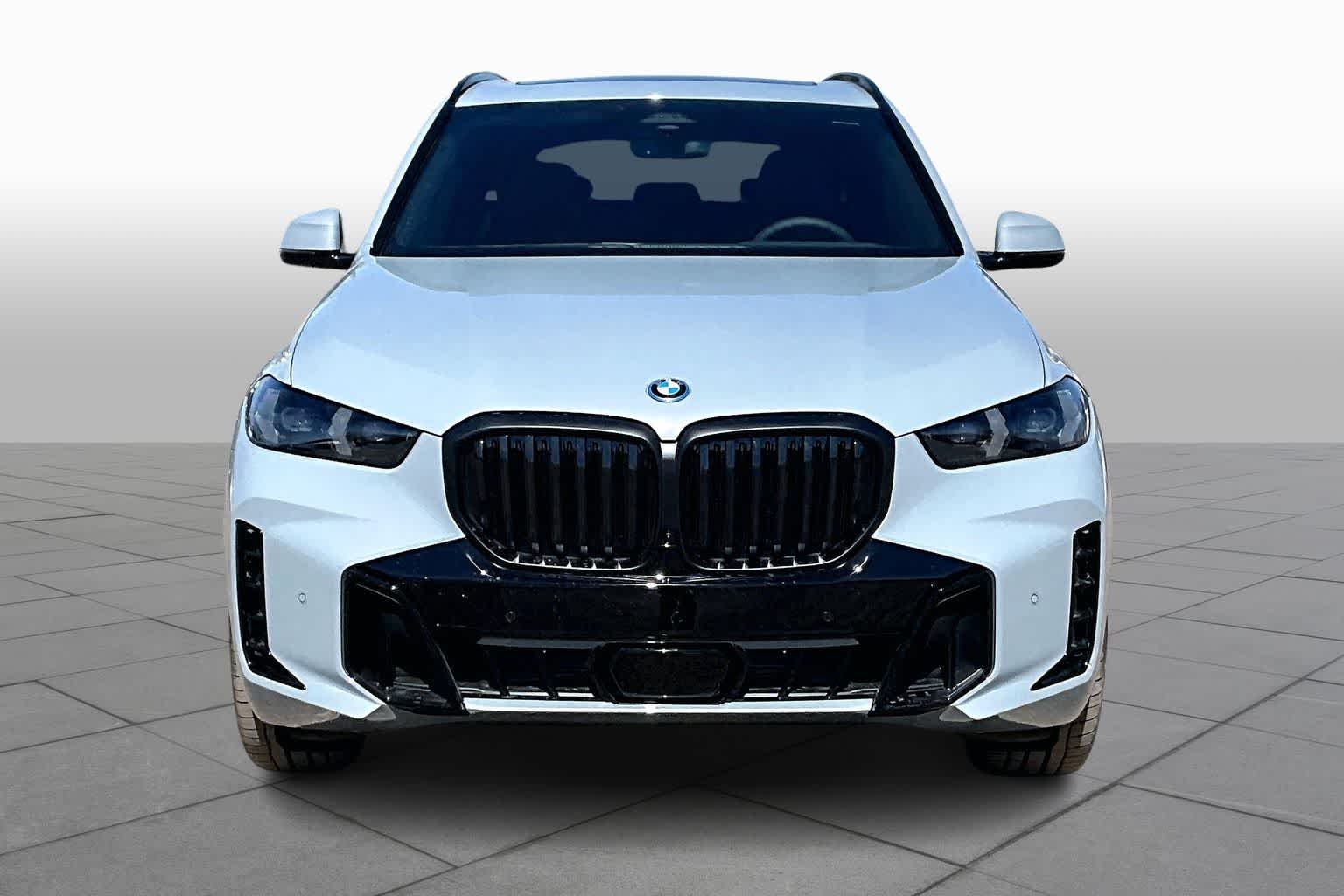 New 2026 Brooklyn Grey Metallic BMW xDrive50e image 3