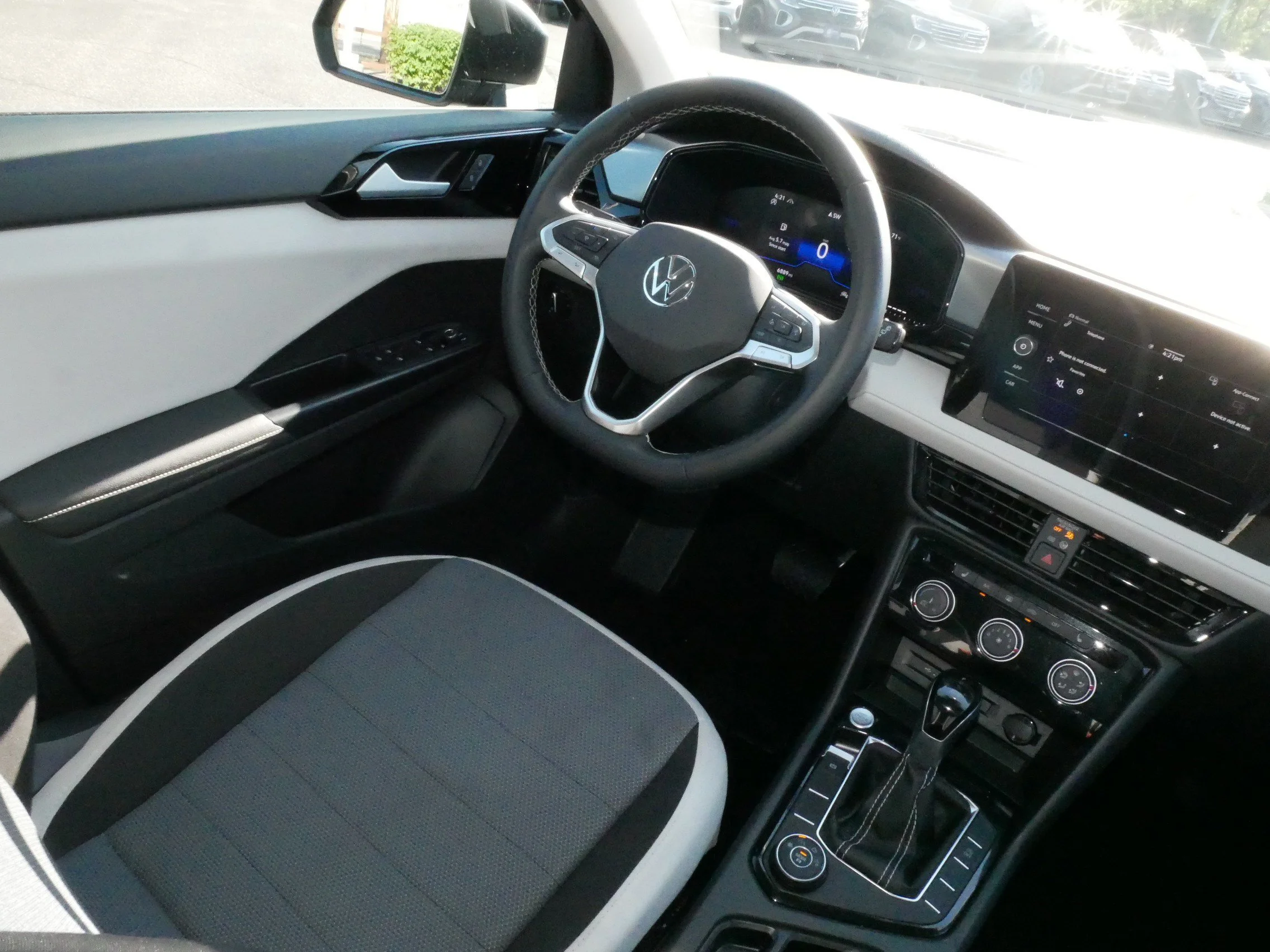 Certified Used 2025 Platinum Gray Metallic Volkswagen S image 9
