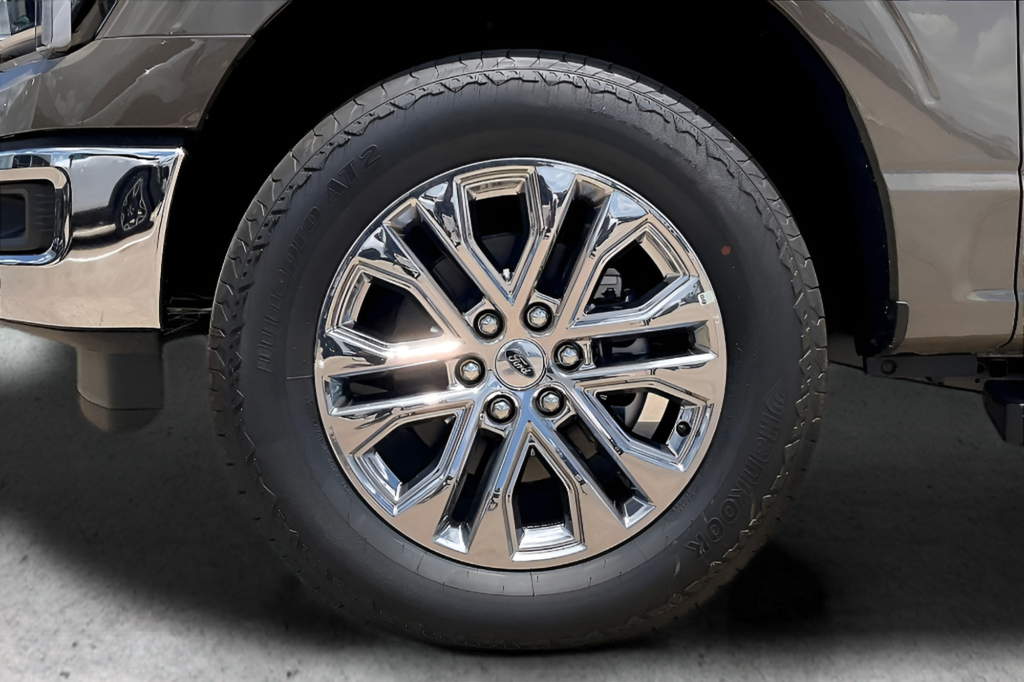 New 2026 Marsh Gray Ford Lariat image 19