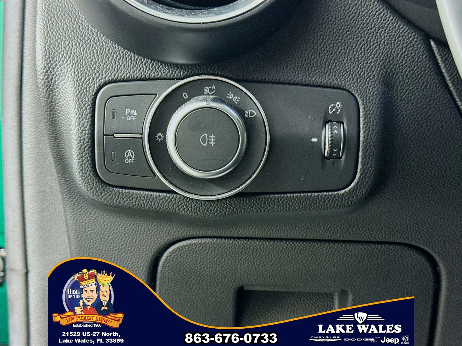 Used 2025  Alfa Romeo  image 10