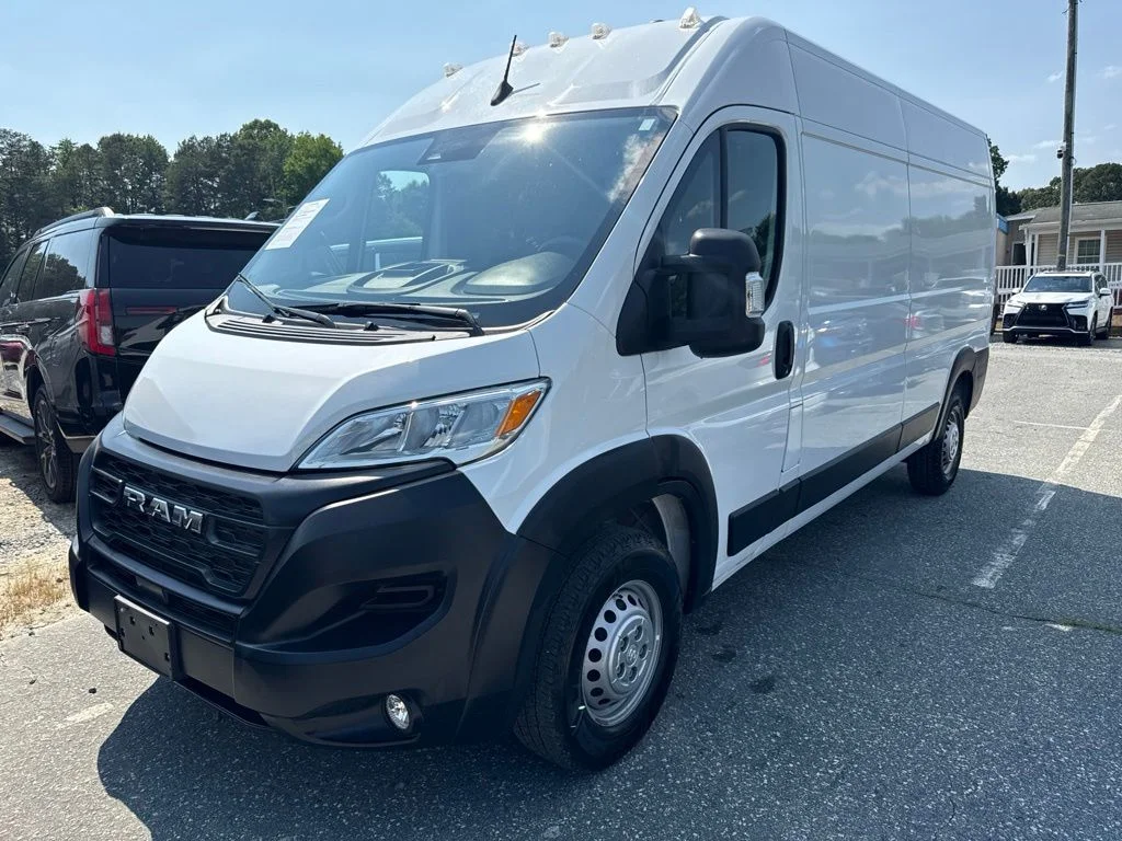 Used 2025 White Ram High Roof image 1