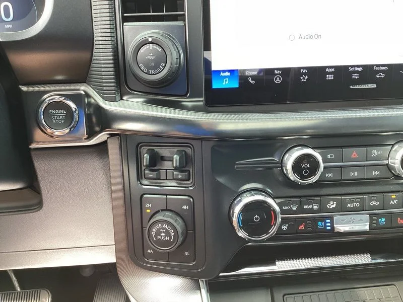 New 2026 Star White Metallic Tri-Coat Ford Platinum® image 35