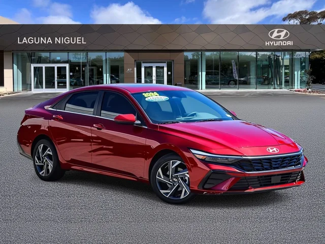 Certified Pre-Owned 2024 Hyundai Elantra Limited 4D Sedan in