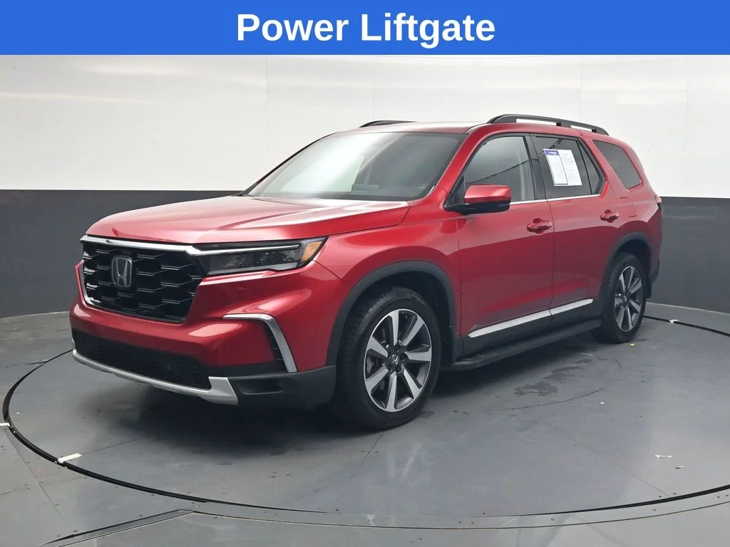 Used 2024 Radiant Red Metallic II Honda Touring image 8