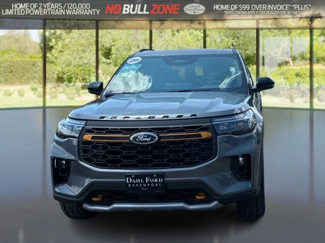 New 2026 Carbonized Gray Metallic Ford Tremor® image 32