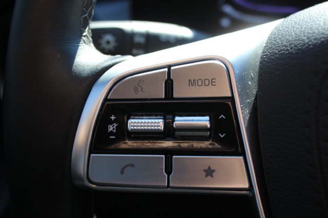 Used 2025 Black Kia EX X-Line image 17
