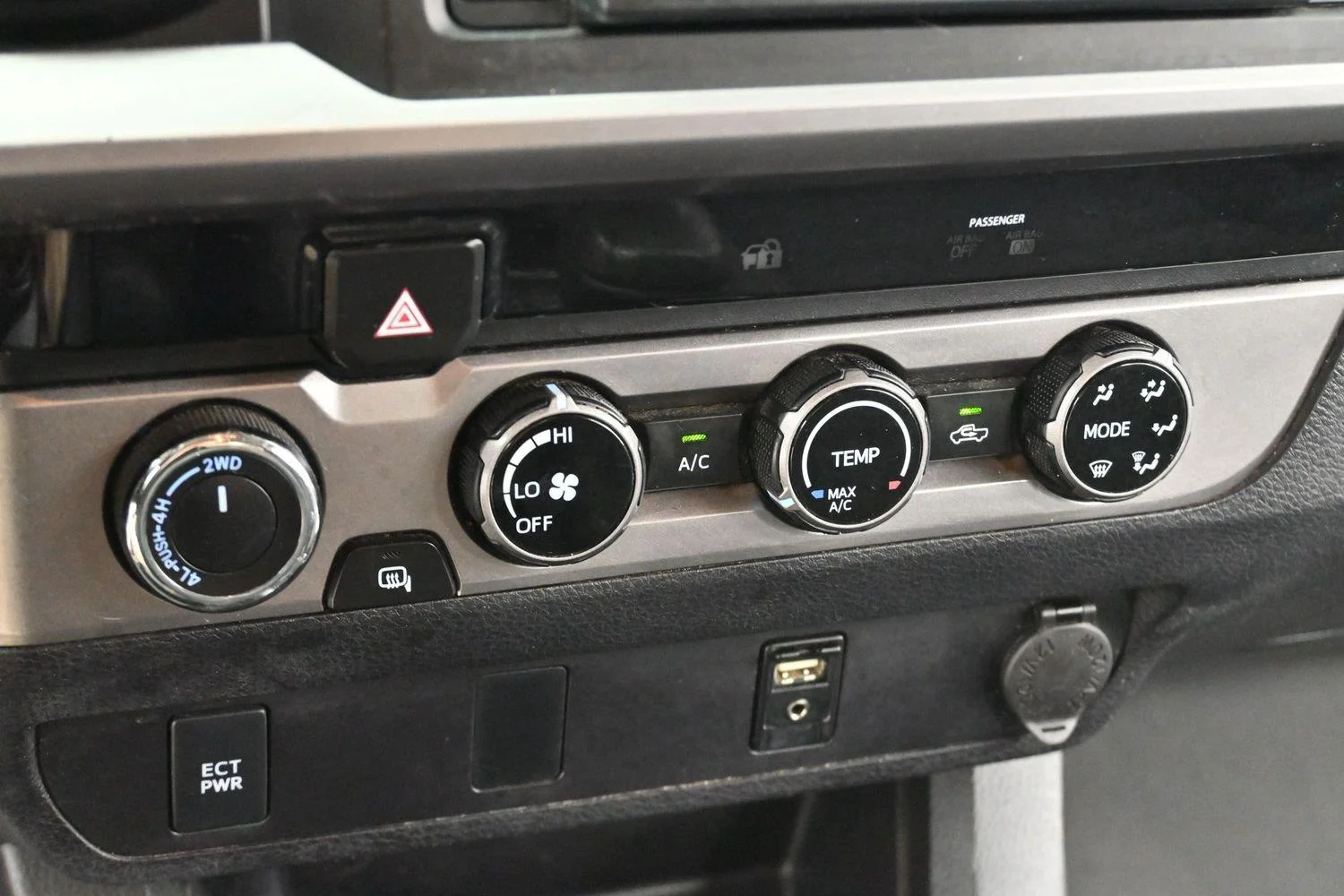 Used 2016 Black Toyota SR image 20