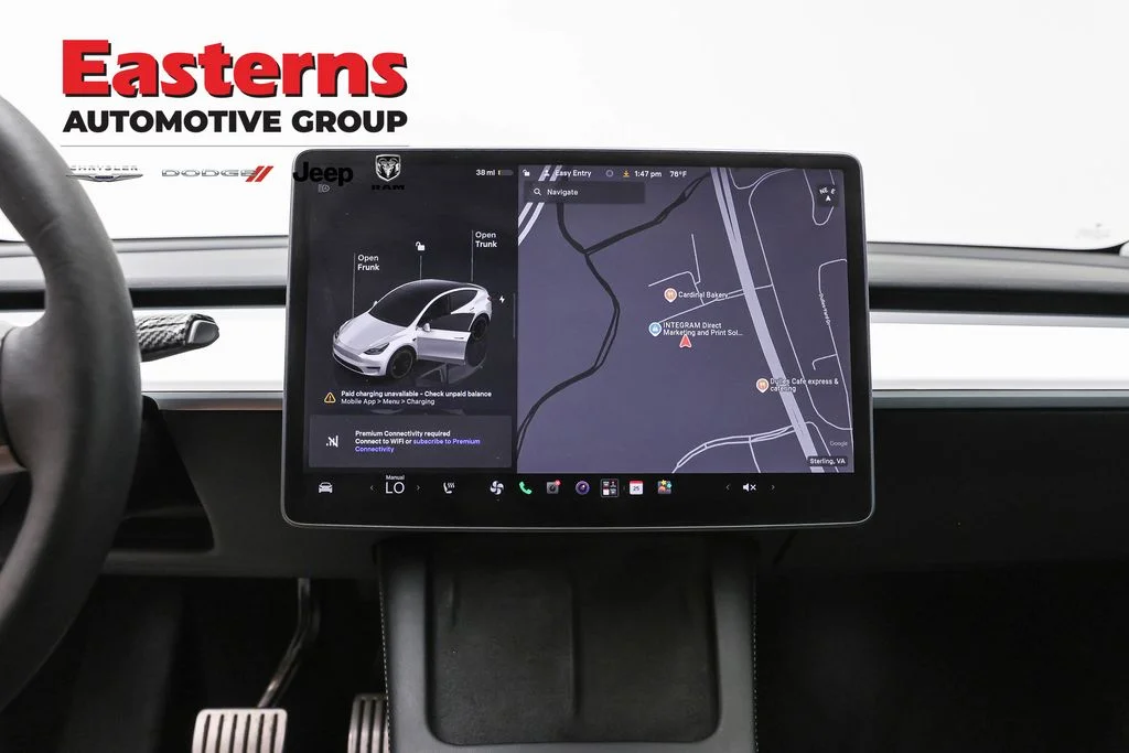 Used 2022  Tesla Performance image 11