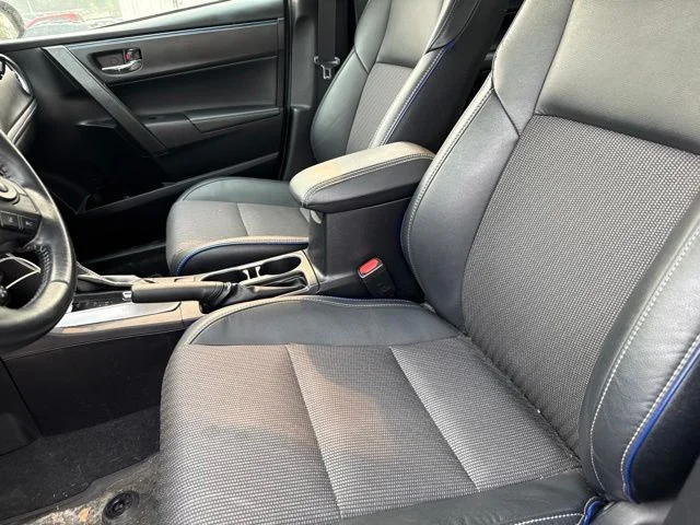 Used 2019 Silver Toyota SE image 27