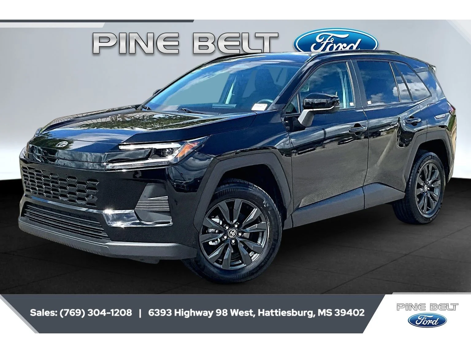 Used 2026 Midnight Black Metallic Toyota XLE Premium image 10
