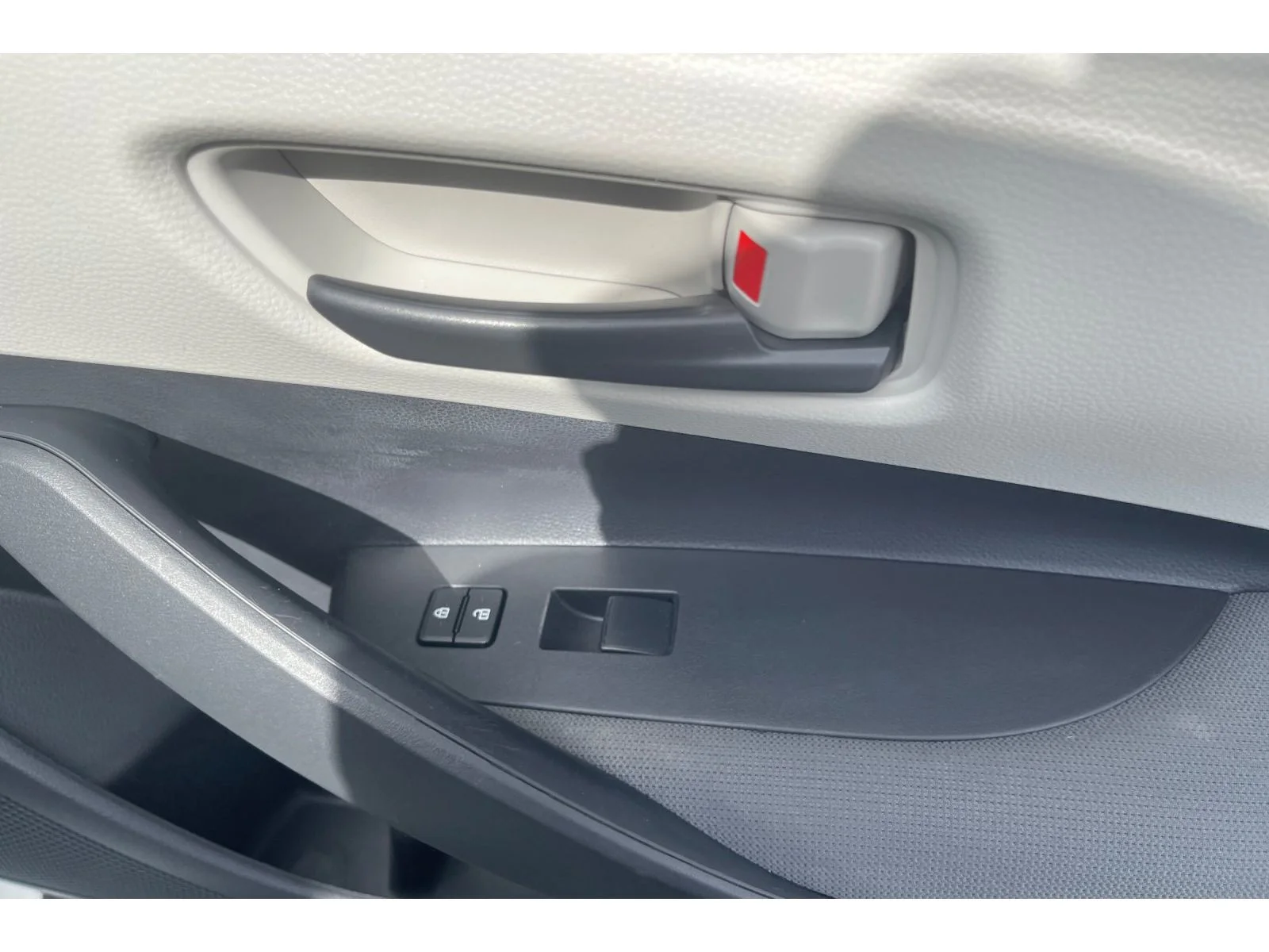 Used 2022 WHITE Toyota Hybrid LE image 20