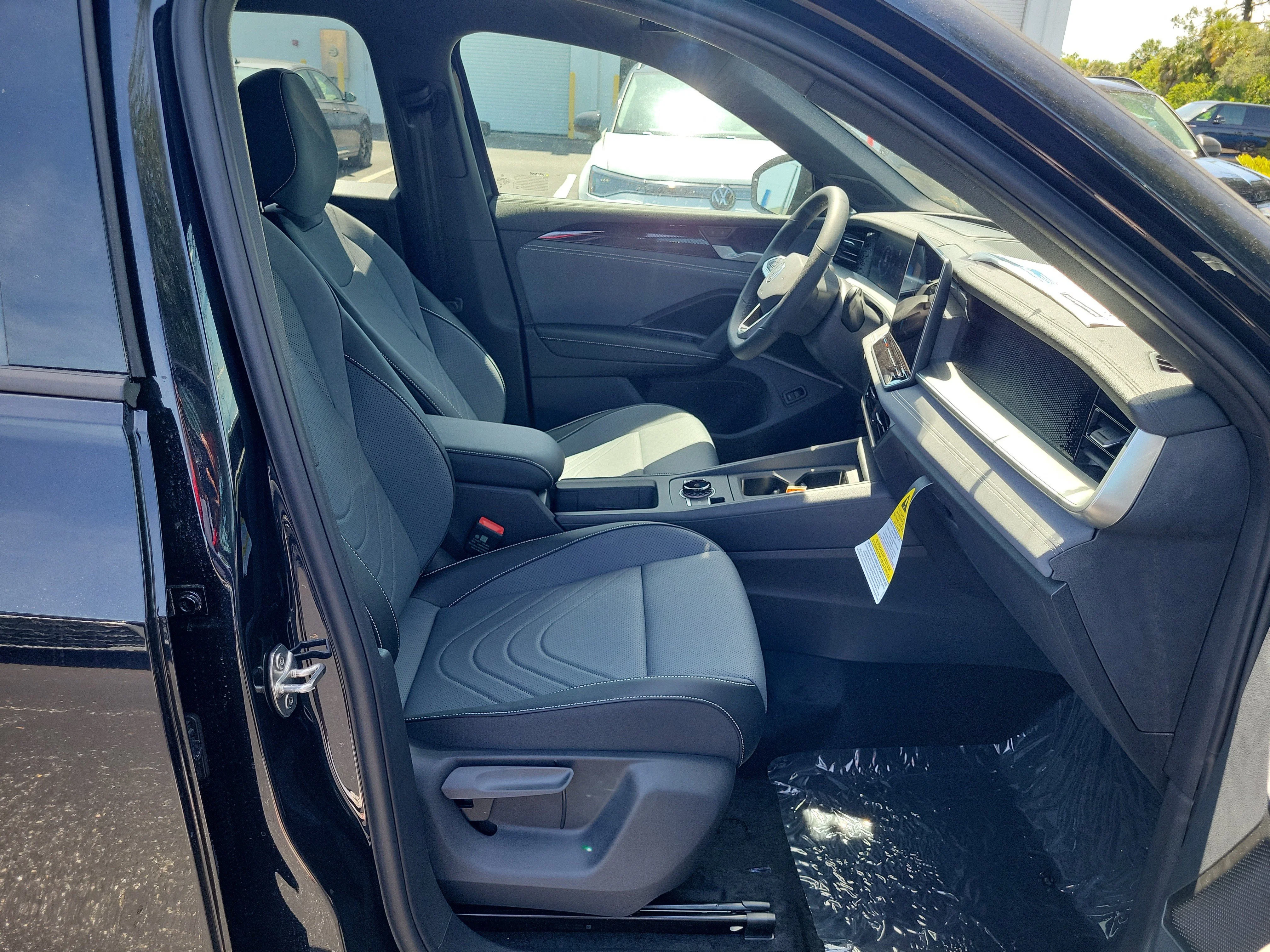 New 2026 Black Volkswagen 2.0T SE R-Line Black image 8