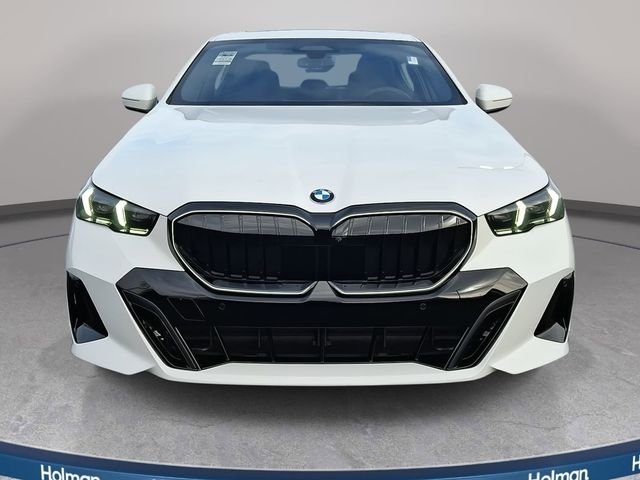 Certified Used 2026 Alpine White BMW 530i xDrive image 2