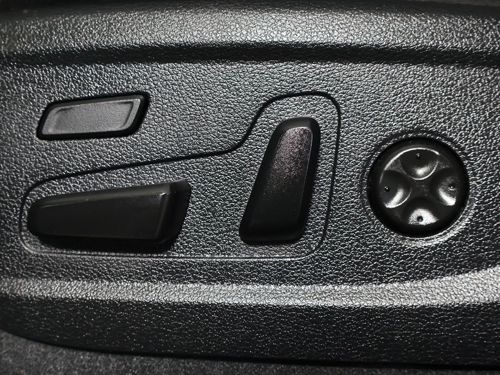 Used 2021 Black Hyundai Limited image 37