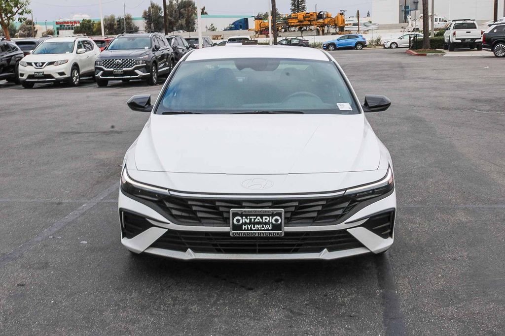 Certified Used 2025 White Hyundai SEL Sport image 4