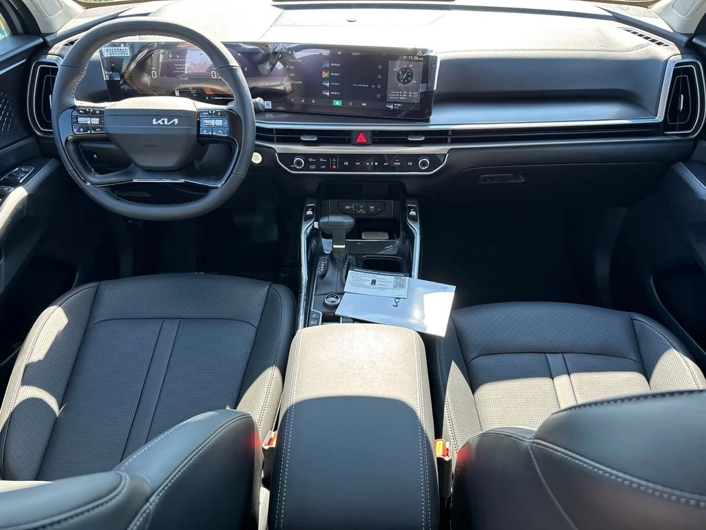 New 2026 Ivory Silver Kia S image 22