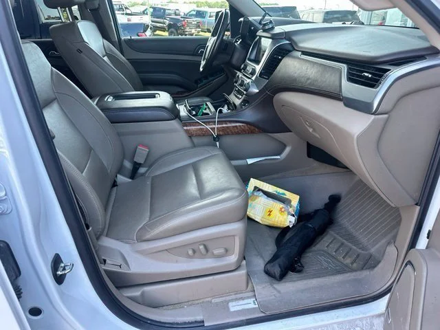 Used 2018 SUMMIT WHITE Chevrolet Premier image 27