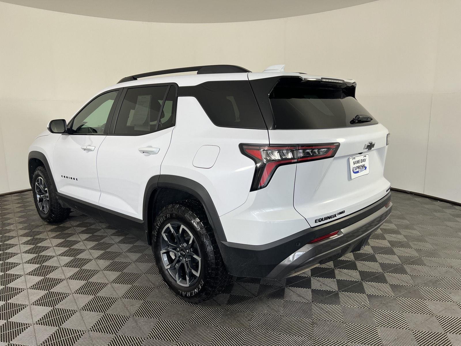 Used 2026 Polar White Tricoat Chevrolet AWD ACTIV image 27
