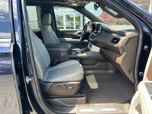 Used 2022 Midnight Blue Metallic GMC SLT image 16