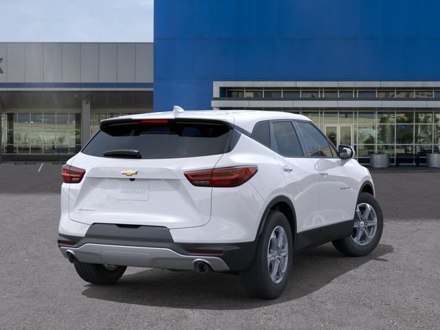 New 2026 Summit White Chevrolet 2LT image 4