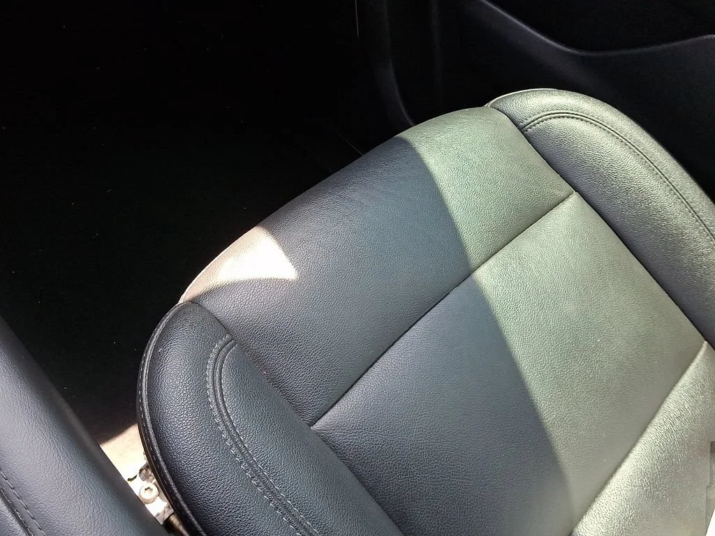 Used 2022 Black Chevrolet Z71 image 25