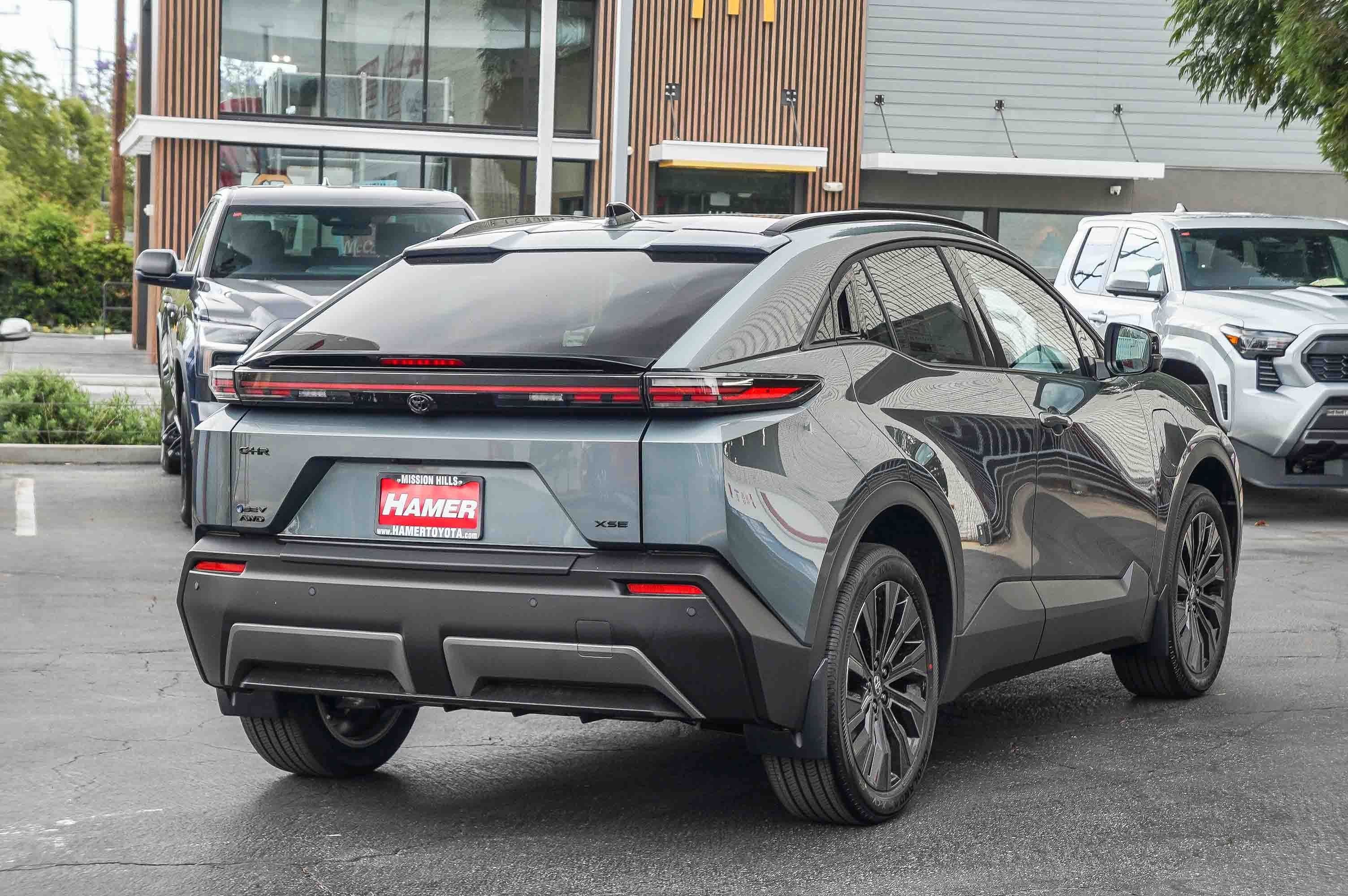 2026 Toyota C-HR XSE - Photo 6