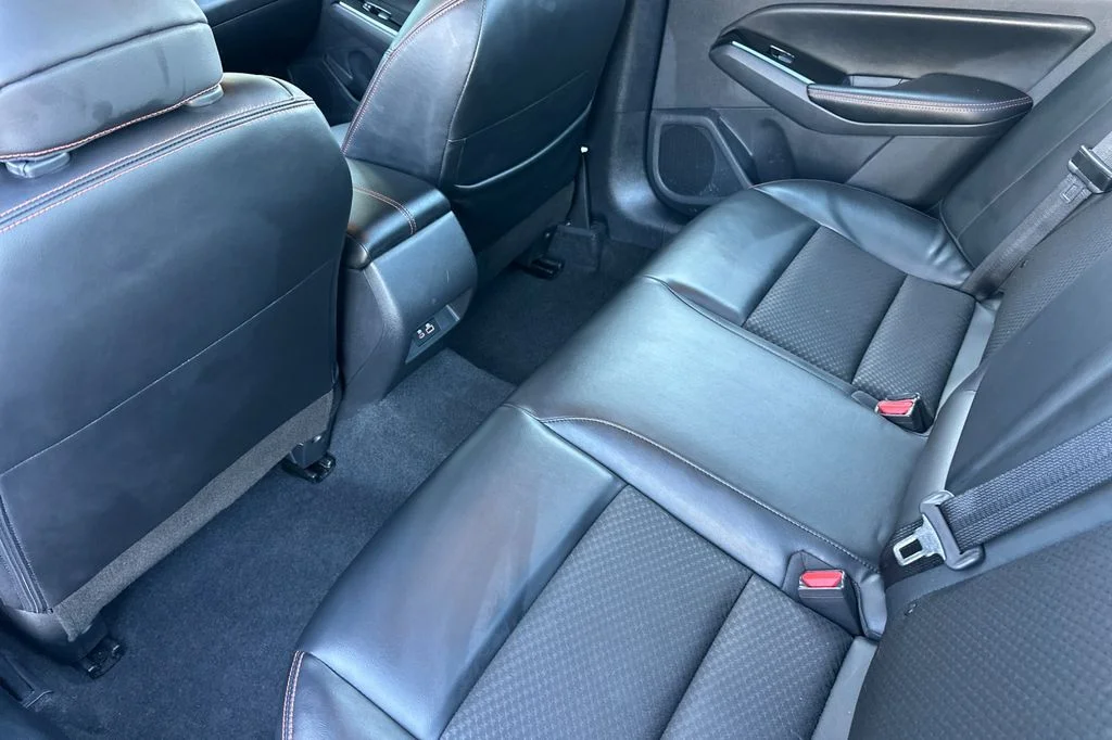 2025 Nissan Altima SR - Photo 13