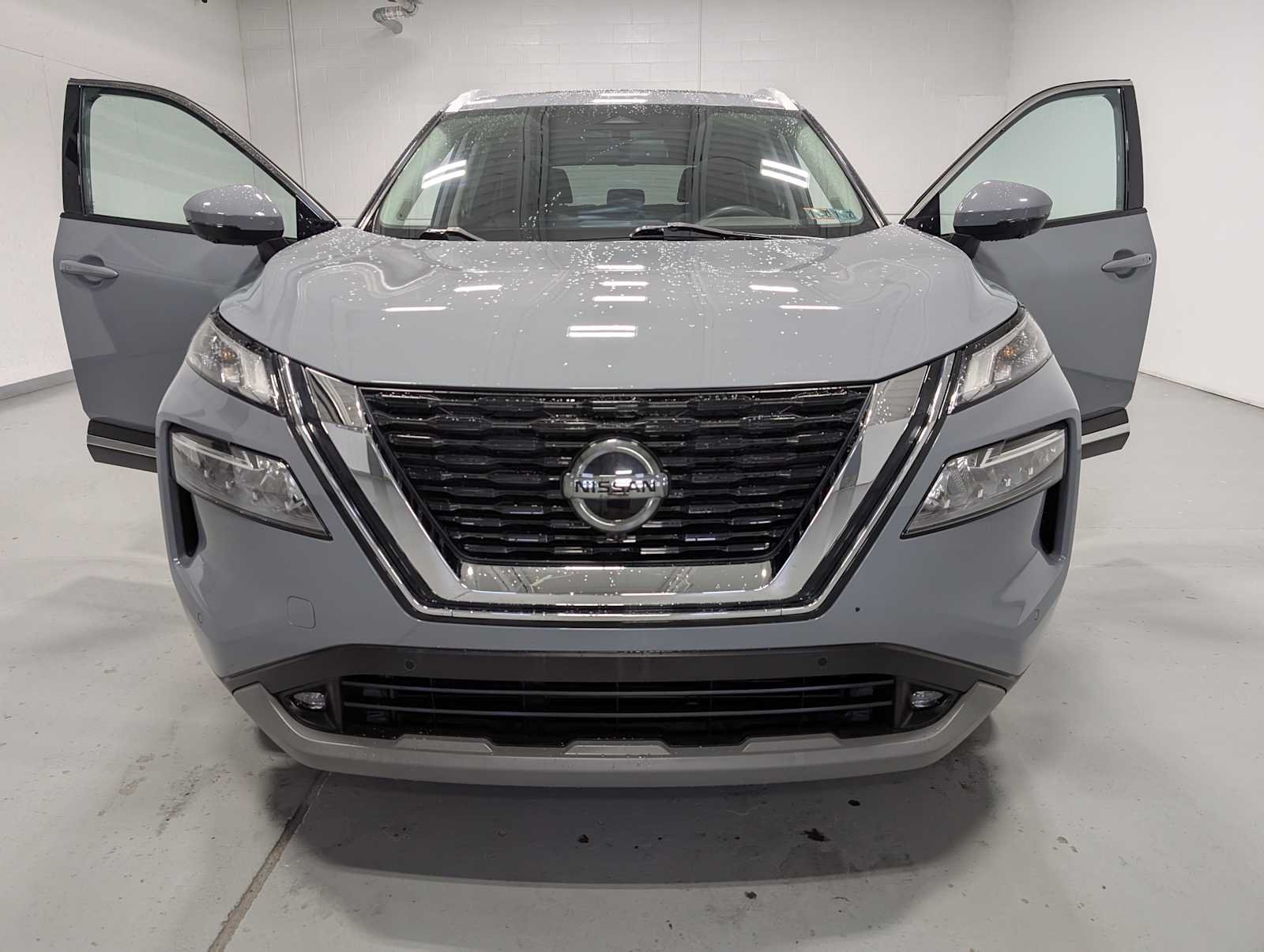 Used 2021 BOULDER GRAY PE Nissan SL image 15