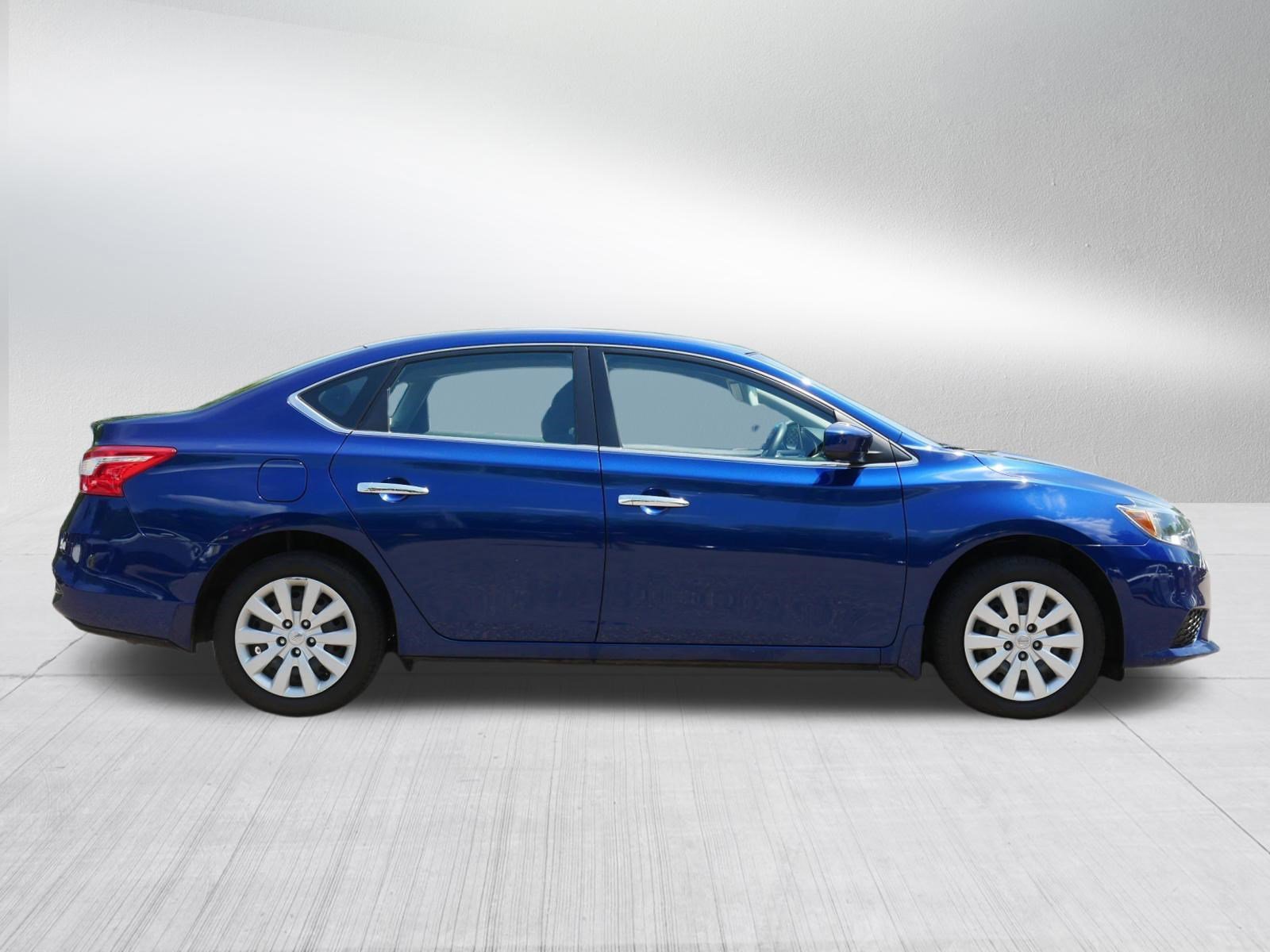 Used 2017 Deep Blue Pearl Nissan S image 8