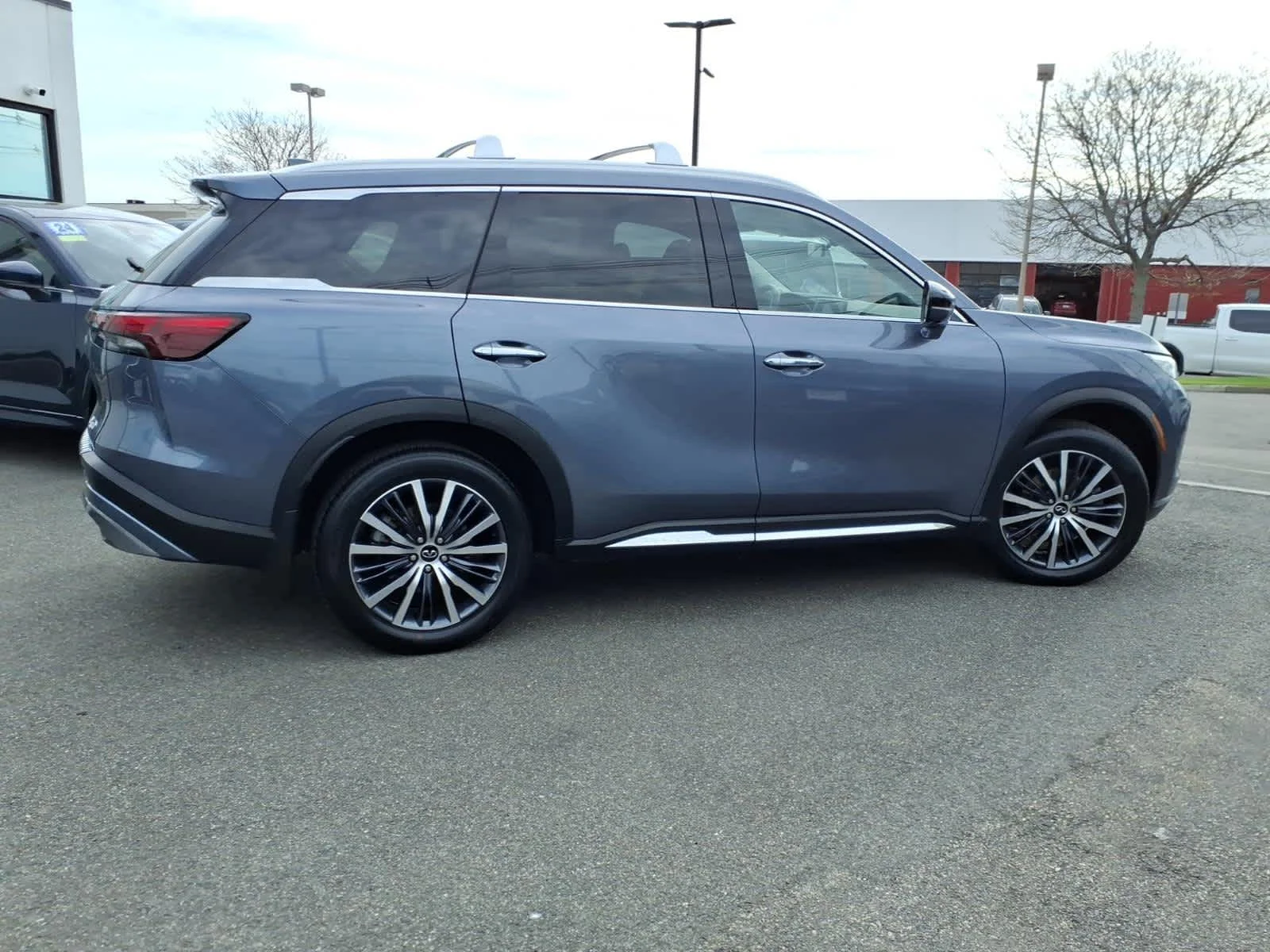 2023 INFINITI QX60 SENSORY - Photo 4