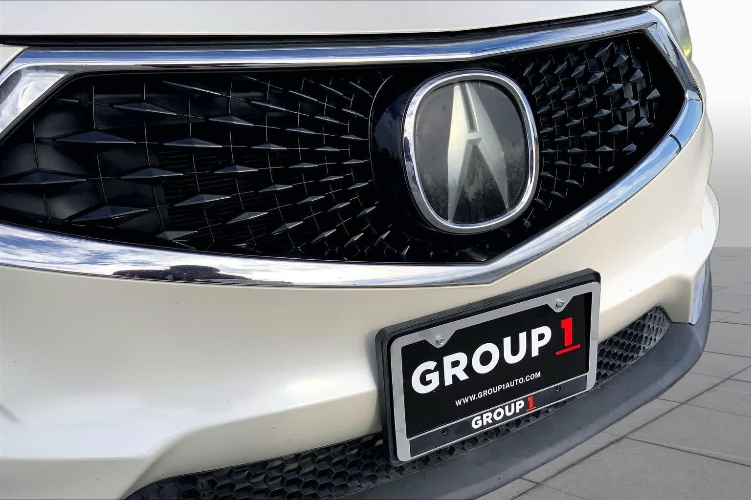 Used 2019 White Diamond Pearl Acura  image 29