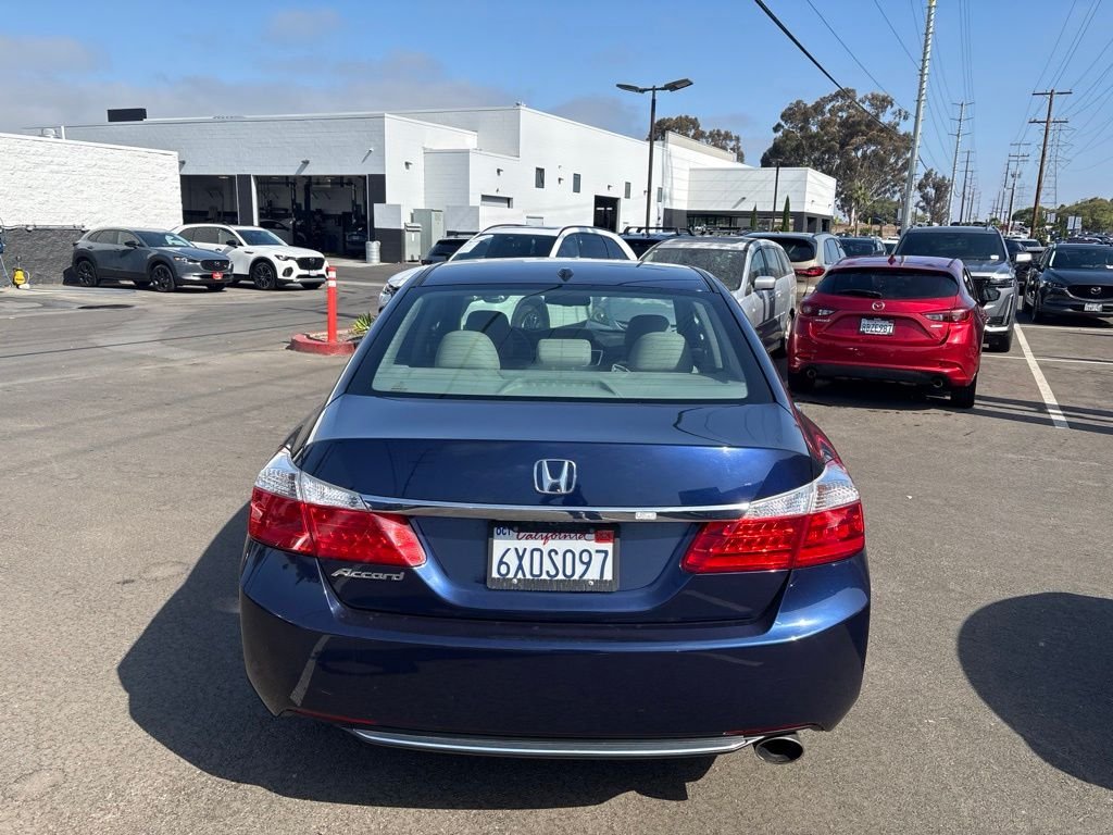 Used 2013  Honda EX-L image 7