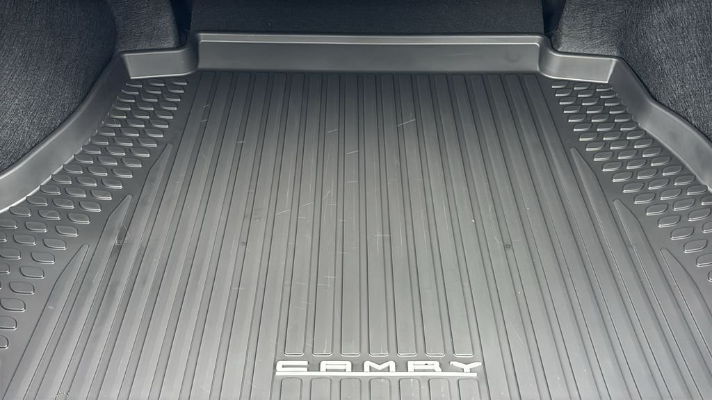 New 2026 Heavy Metal with Midnight Black Metallic roof <sup>1</sup> Toyota  XSE image 33