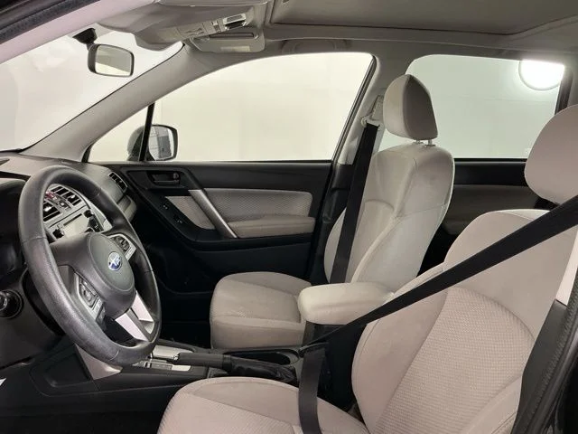 Used 2018 Gray Subaru 2.5i Premium image 14