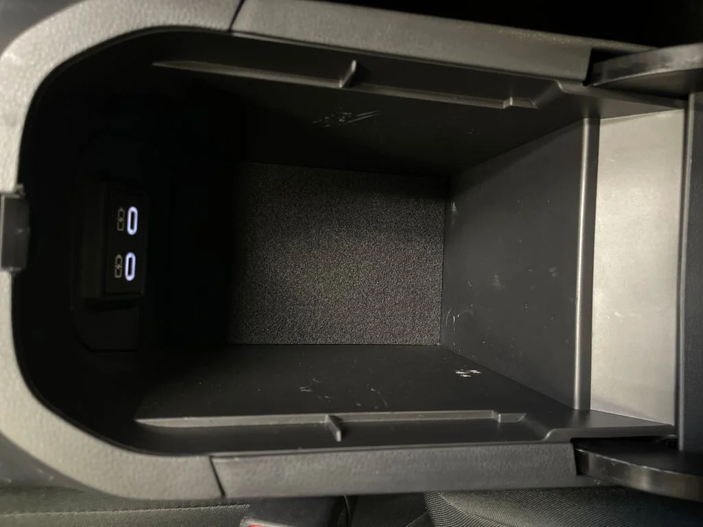 Used 2025 Silver Toyota XLE image 24