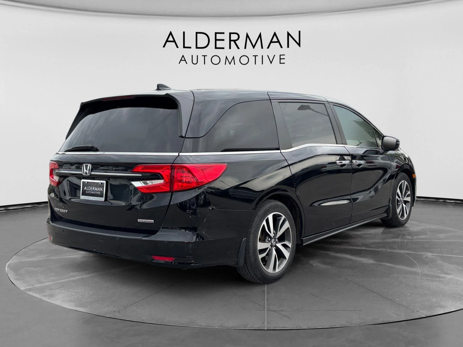 Used 2021 Crystal Black Pearl Honda Touring image 5