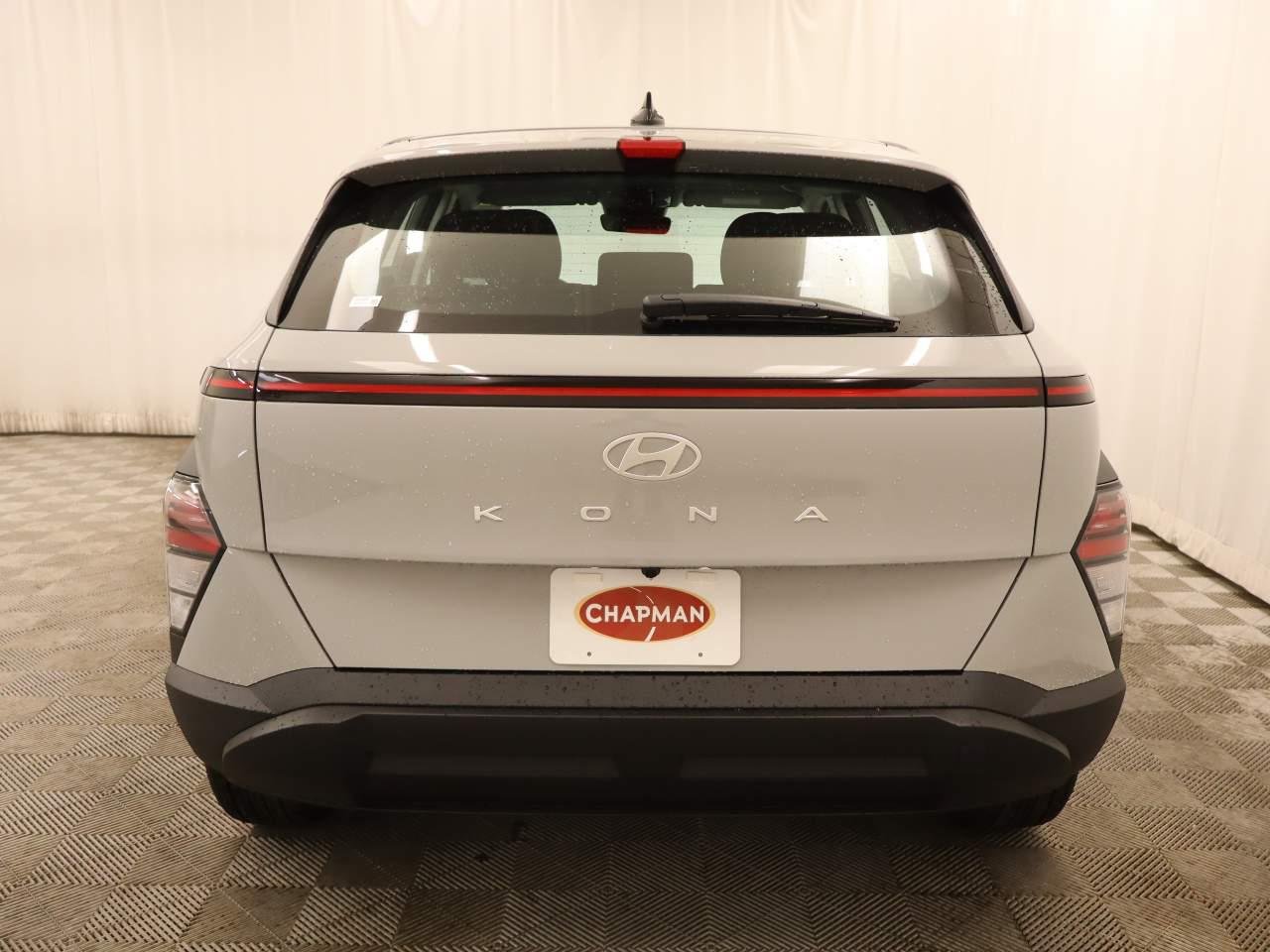 New 2027 Cyber Gray Metallic Hyundai SE FWD image 5