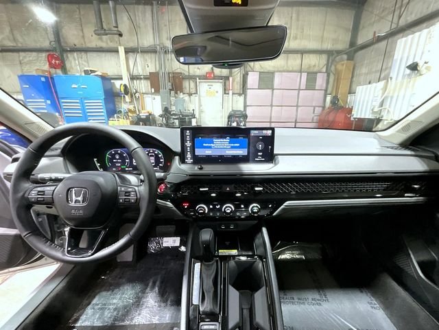 2025 Honda Accord Hybrid EX-L - Photo 18