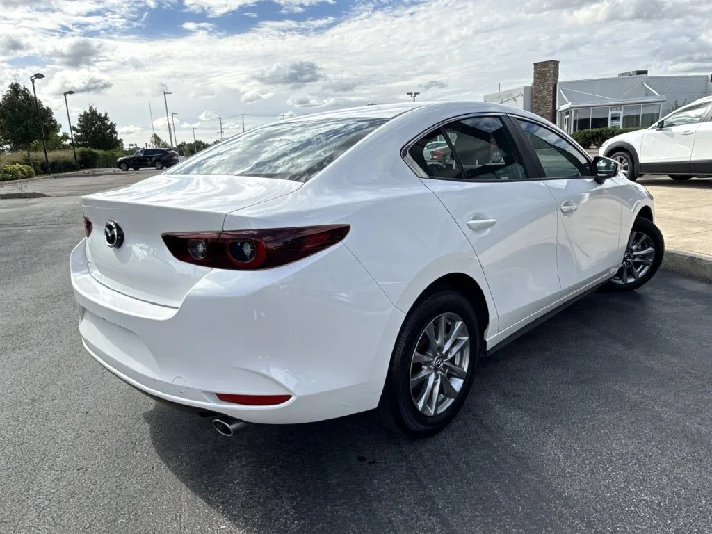 Used 2026 White Mazda 2.5 S image 3