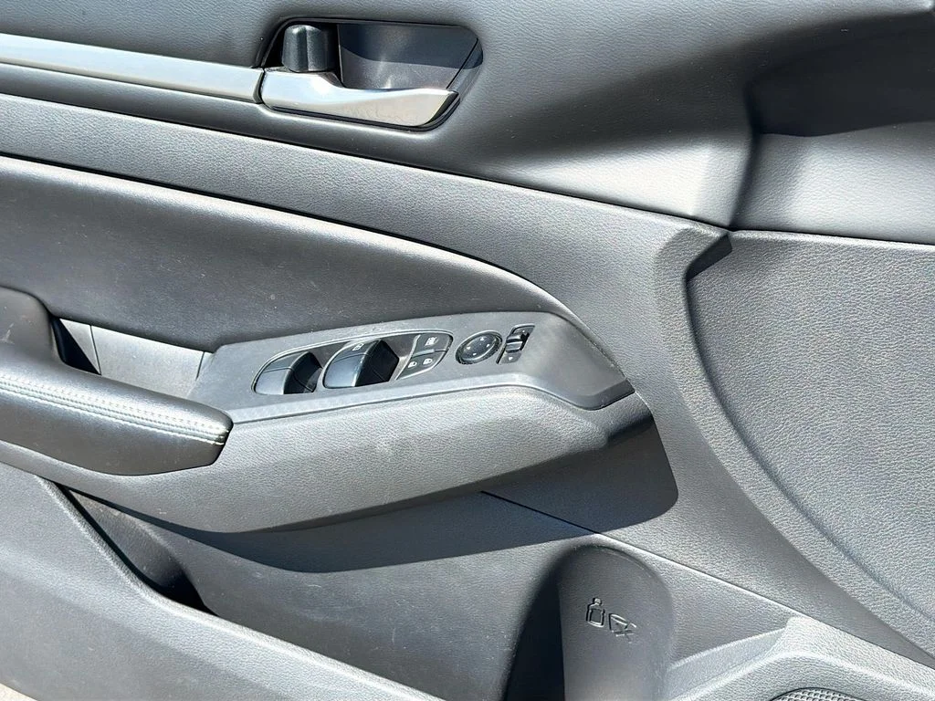 2022 Nissan Altima SV - Photo 22